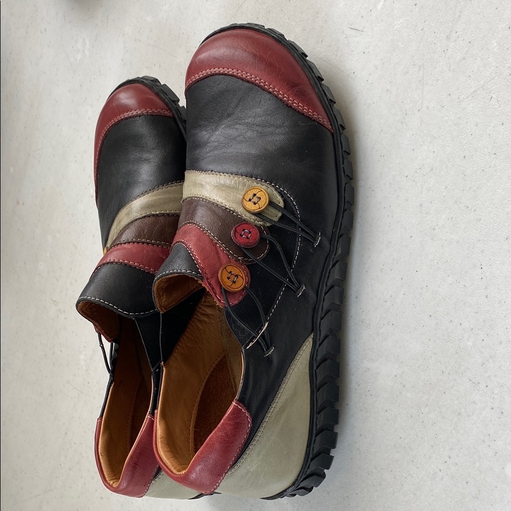 Spring Step Black and Burgundy Flats with Vintage Leather Design